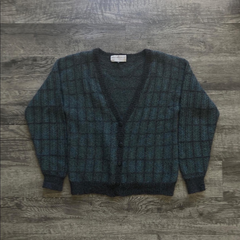 • VINTAGE 80s Peruvian 100% alpaca wool cardigan•